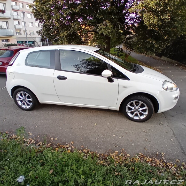 Fiat Punto 1,2   51 kw 2013 129 000 2013