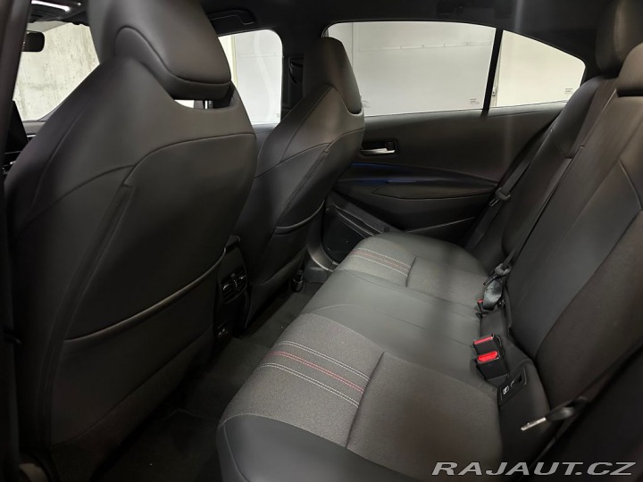 Toyota Corolla GR SPORT  1.8 Hybrid e-CV 2026