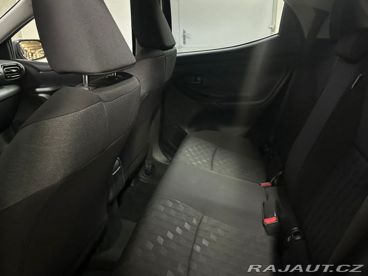 Toyota Yaris STYLE 1.5 Hybrid e-CVT ST 2025