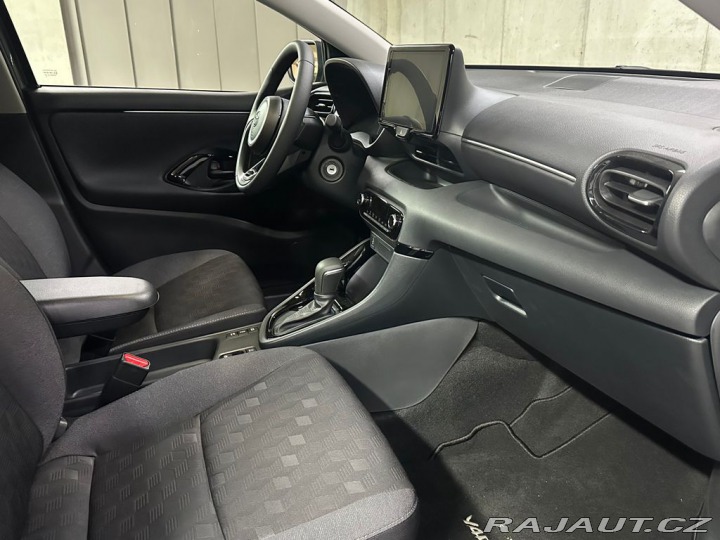 Toyota Yaris STYLE 1.5 Hybrid e-CVT ST 2026