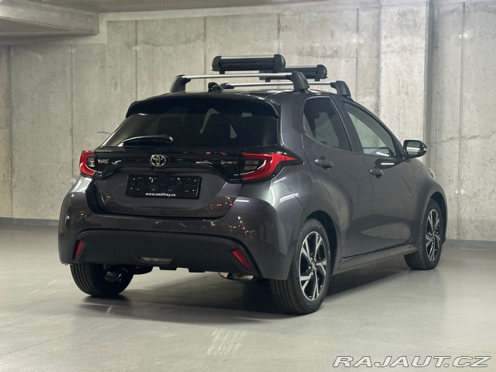 Toyota Yaris STYLE 1.5 Hybrid e-CVT ST 2026