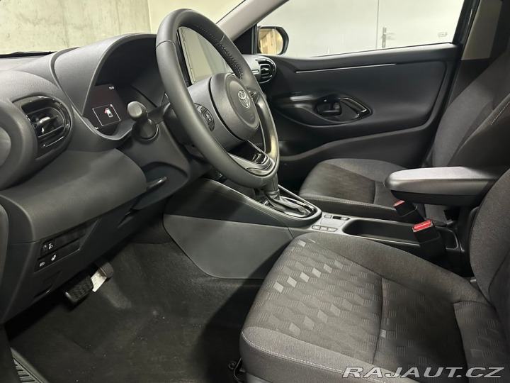 Toyota Yaris STYLE 1.5 Hybrid e-CVT ST 2026