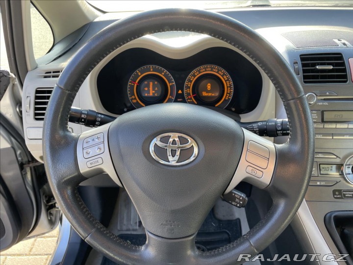 Toyota Auris 2,0 D-4D 93kw 2008