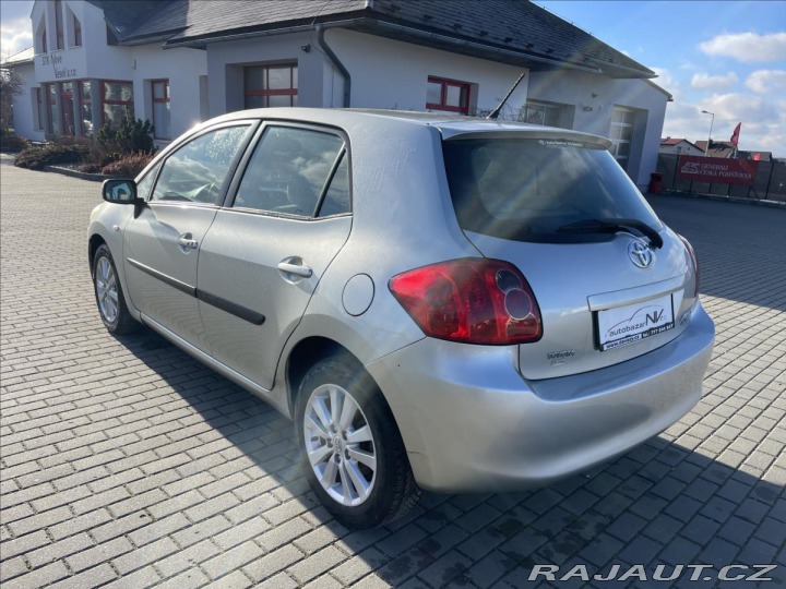 Toyota Auris 2,0 D-4D 93kw po STK 2008