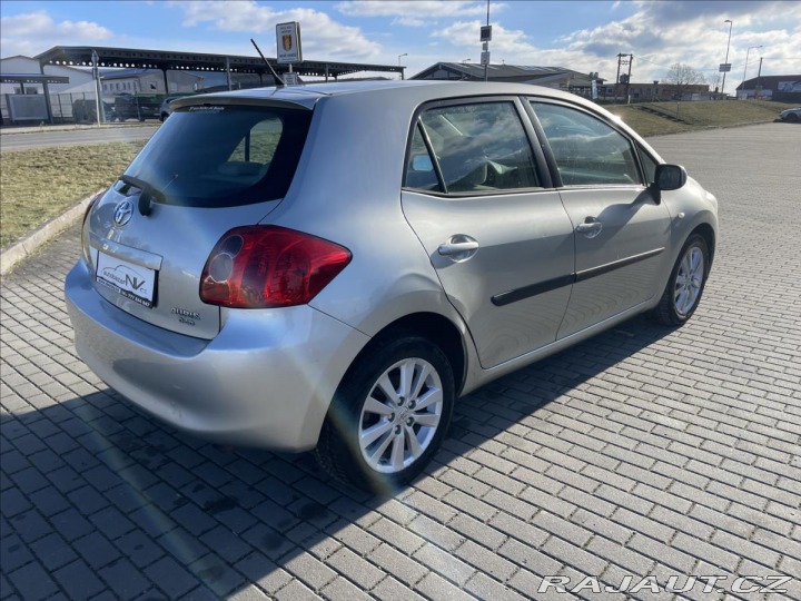 Toyota Auris 2,0 D-4D 93kw po STK 2008