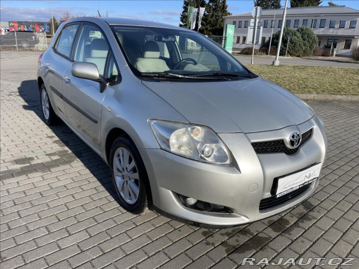 Toyota Auris 2,0 D-4D 93kw 2008