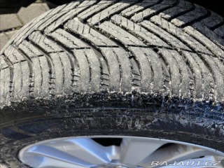 Toyota Auris 2,0 D-4D 93kw odp. DPH 2008