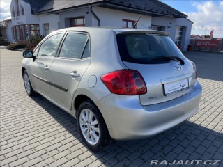 Toyota Auris 2,0 D-4D 93kw odp. DPH 2008