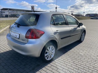 Toyota Auris 2,0 D-4D 93kw odp. DPH 2008