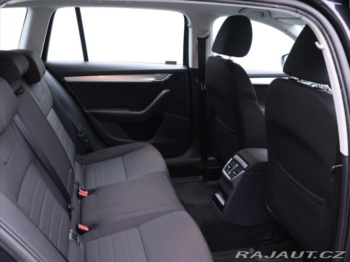 Škoda Octavia 1,8 TSI 132kW DSG Eleganc 2013