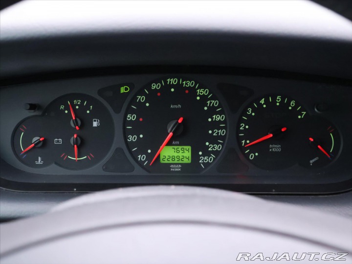 Citroën C5 2,0 HDI 80kW Aut.klima Ta 2001