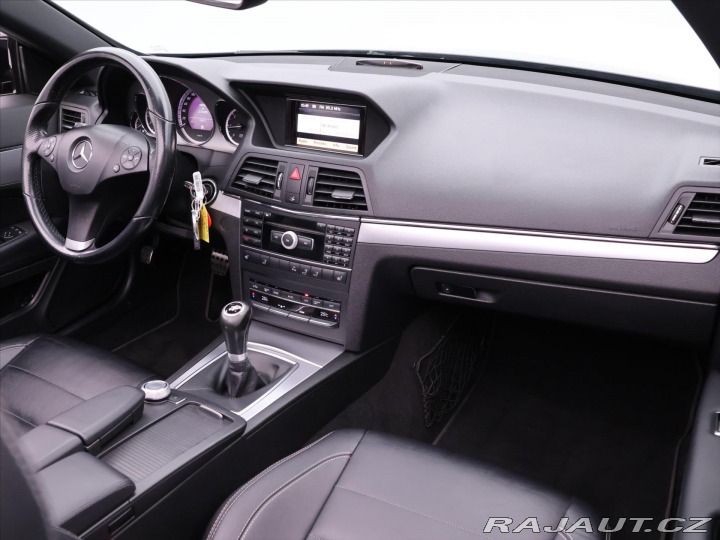 Mercedes-Benz E 2,2 CDI 125kW Elegance Ca 2011