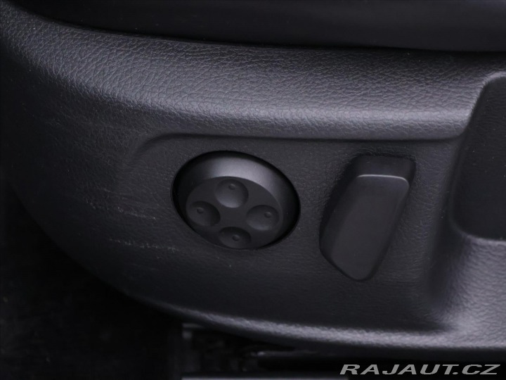 Volkswagen Passat 2,0 TDi 103kW Highline Ků 2011