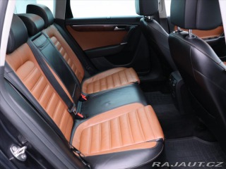 Volkswagen Passat 2,0 TDi 103kW Highline Ků 2011
