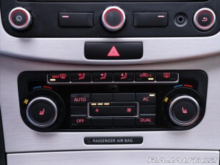 Volkswagen Passat 2,0 TDi 103kW Highline Ků 2011