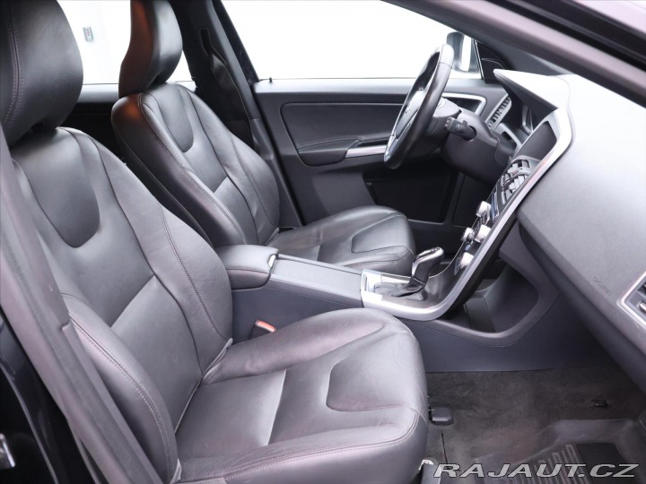 Volvo XC60 2,4 D4 133kW AWD Aut. Sum 2015