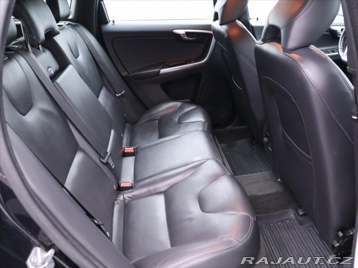 Volvo XC60 2,4 D4 133kW AWD Aut. Sum 2015