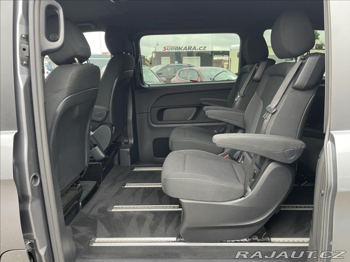 Mercedes-Benz V 300d L 4M REZERVACE! 2022