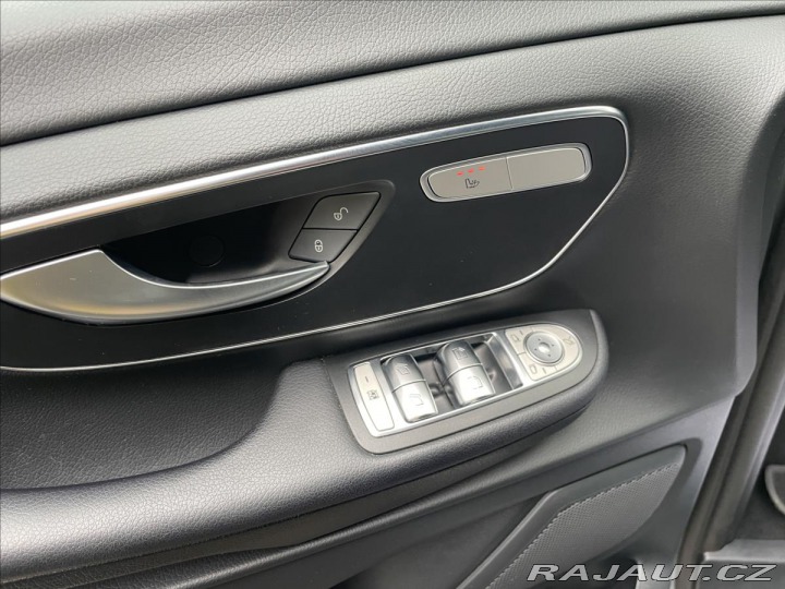 Mercedes-Benz V 300d L 4-Matic 7míst LED* 2022