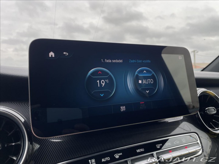 Mercedes-Benz V 300d L 4-Matic 7míst LED* 2022