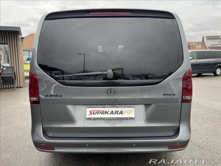 Mercedes-Benz V 300d L 4-Matic 7míst LED* 2022