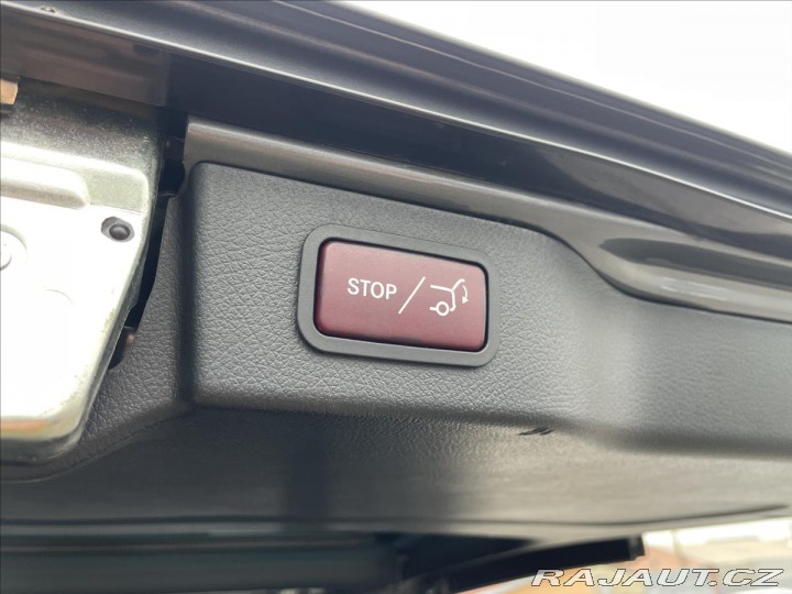 Mercedes-Benz V 300d L 4-Matic 7míst LED* 2022