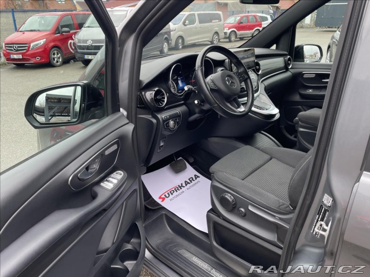 Mercedes-Benz V 300d L 4-Matic 7míst LED* 2022