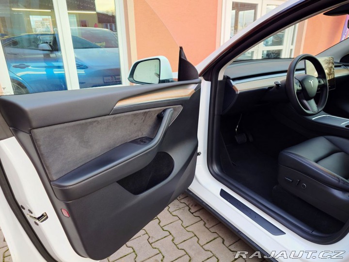 Tesla Model Y PRODÁNO 2022