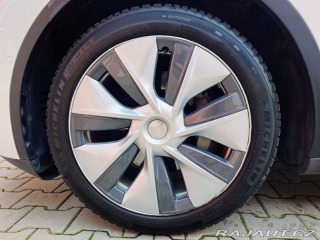 Tesla Model Y  2022