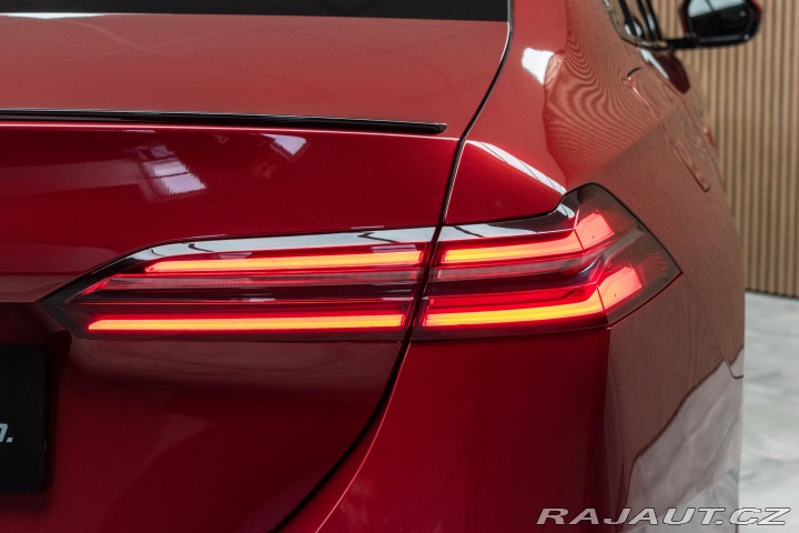 BMW 5 520d xD REZERVACE 2024