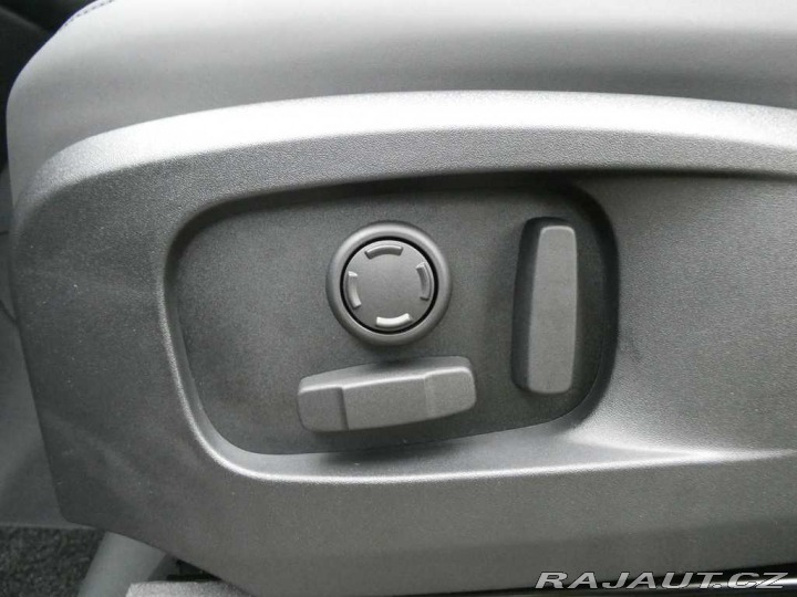 Land Rover Defender 110 3,0 X-Dynamic SE D250 2026