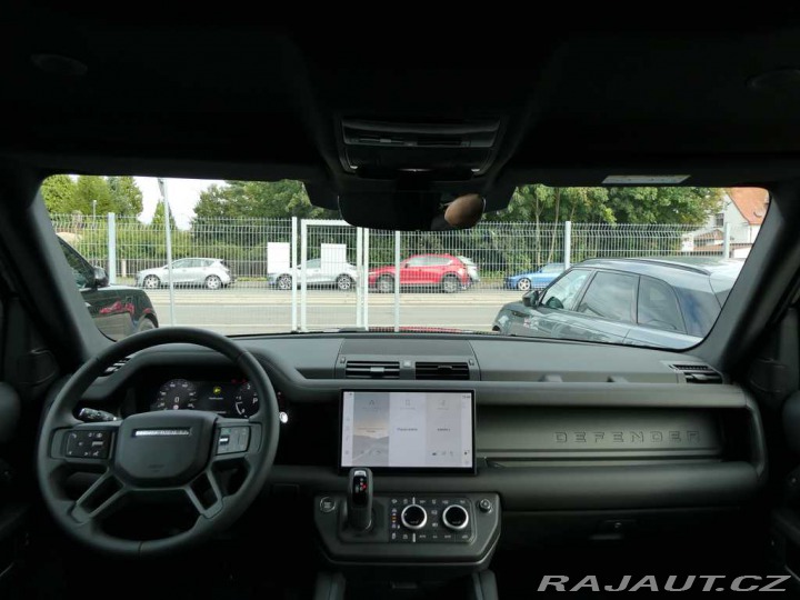 Land Rover Defender 110 3,0 X-Dynamic SE D250 2025