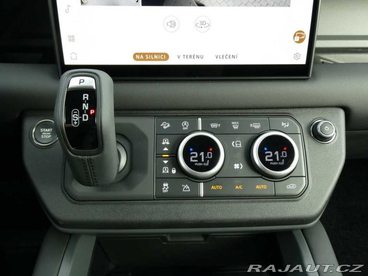 Land Rover Defender 110 3,0 X-Dynamic SE D250 2026