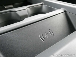 Land Rover Defender 110 3,0 X-Dynamic SE D250 2025