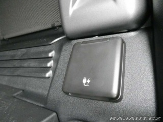 Land Rover Defender 110 3,0 X-Dynamic SE D250 2025