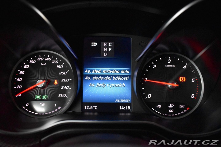 Mercedes-Benz V V 300d 4MATIC*AMG REZERVA 2022