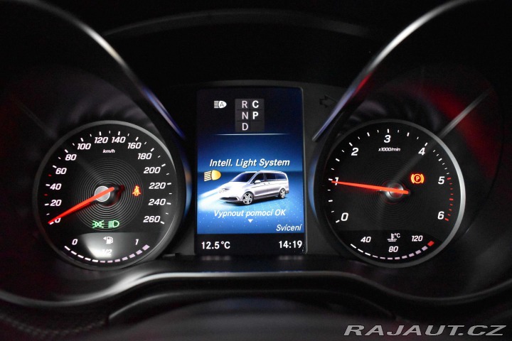 Mercedes-Benz V V 300d 4MATIC*AMG REZERVA 2022