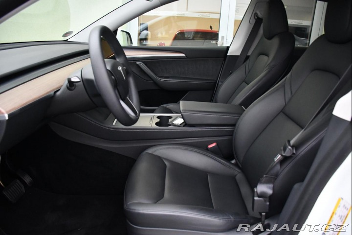 Tesla Model Y RWD STANDARD RANGE 1M 13t 2023