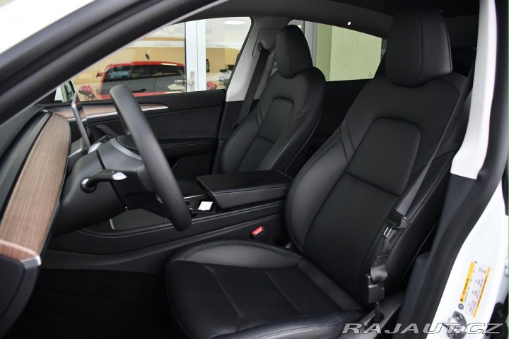 Tesla Model Y RWD STANDARD RANGE 1M 13t 2023