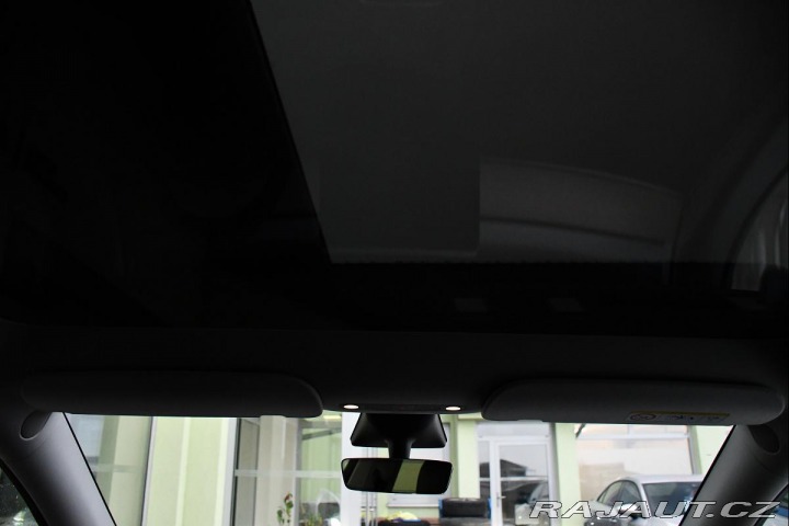 Tesla Model Y RWD STANDARD RANGE 1M 13t 2023