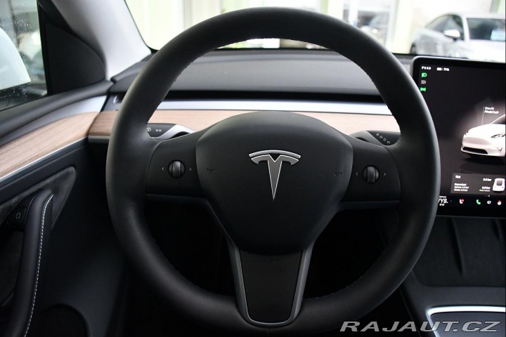 Tesla Model Y RWD STANDARD RANGE 1M 13t 2023