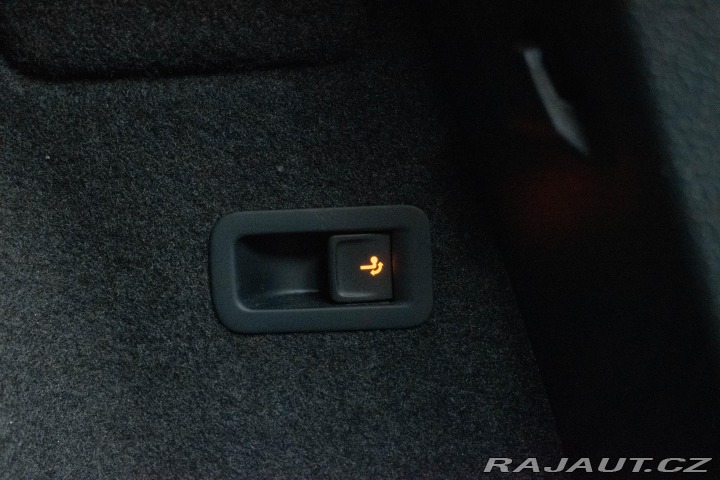 Škoda Karoq 1.5 TSI STYLE*DSG*TAŽNÉ*K 2020