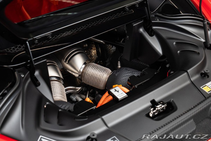 Ferrari 296 GTS Lift/CarPlay/Rosso im 1800