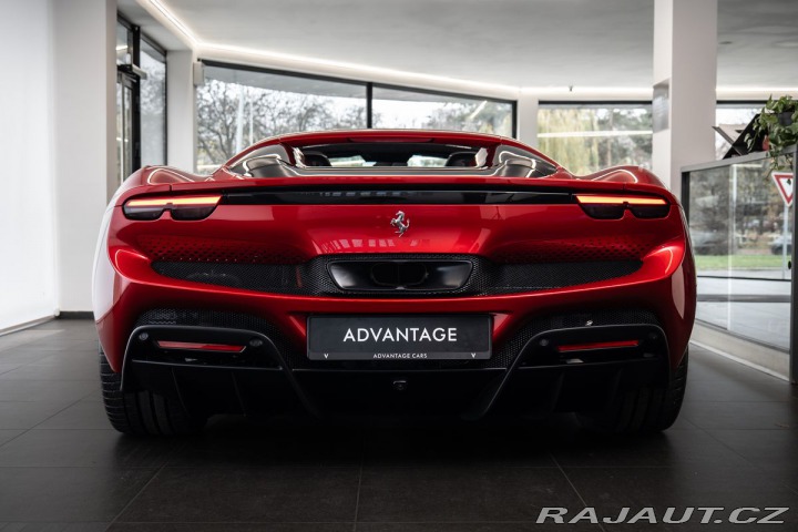 Ferrari 296 GTS Lift/CarPlay/Rosso im 2026