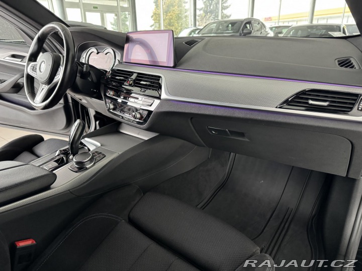 BMW 5 520d xDrive*M-SPORT*Webas 2019