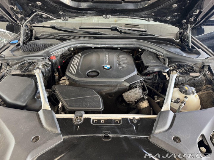 BMW 5 520d xDrive*M-SPORT*Webas 2019