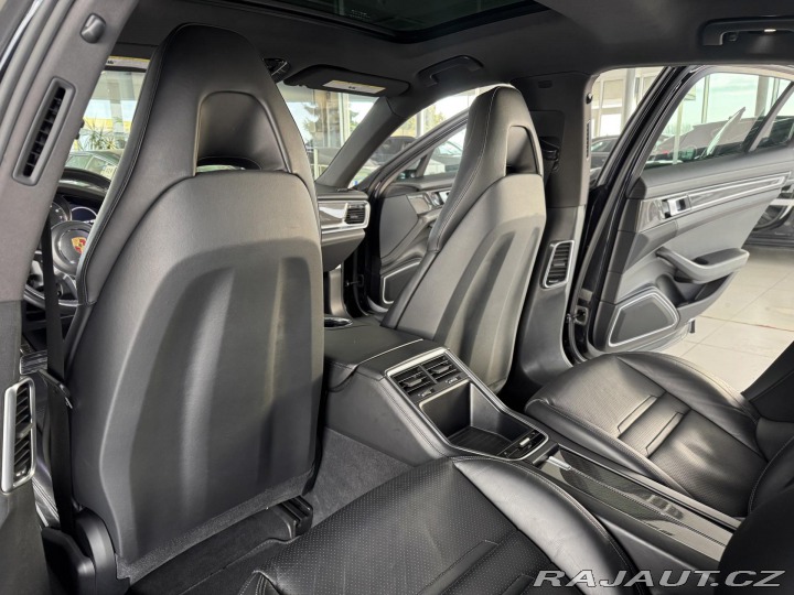 Porsche Panamera 4S 324kW*Vzduch*REZERVACE 2018