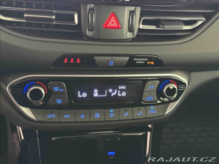 Hyundai i30 1,5 T-GDI DCT STYLE MHEV 2024