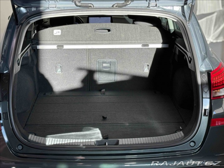 Hyundai i30 1,5 T-GDI DCT STYLE MHEV 2024