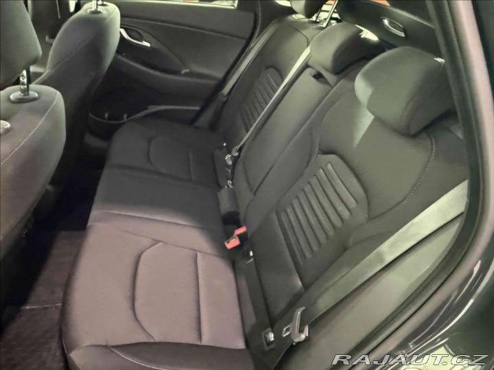 Hyundai i30 1,5 T-GDI DCT STYLE MHEV 2024